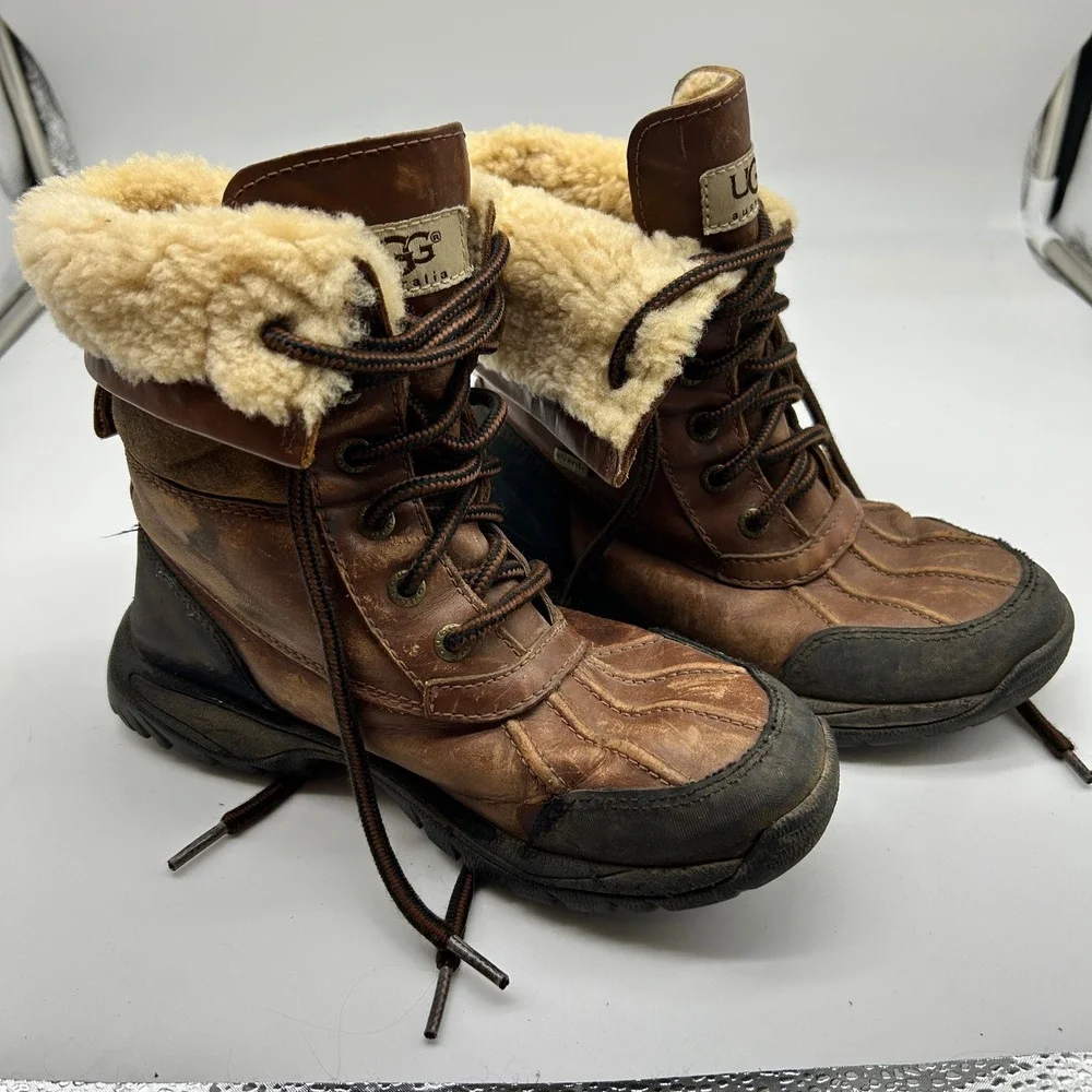 UGG Australia‎ Adirondack Brown Leather Waterproof Sheepskin Winter Boots Size 2